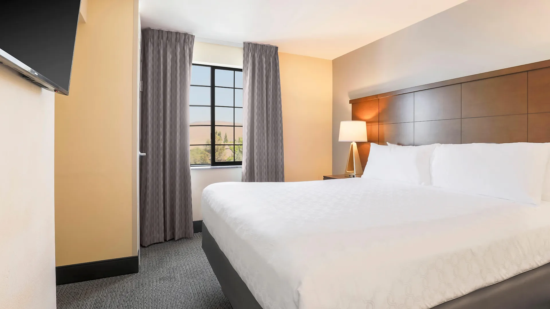 Staybridge Suites Reno Nevada By Ihg