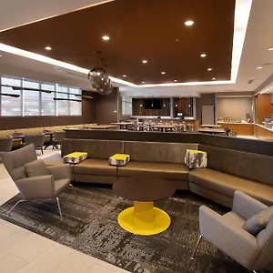 Springhill By Marriott Отель