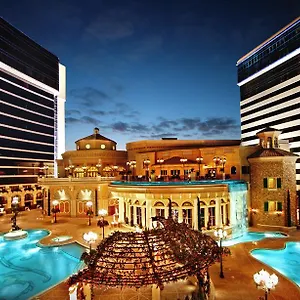 Peppermill Casino Курортный комплекс